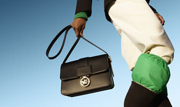 Discover the Box-Trot collection.