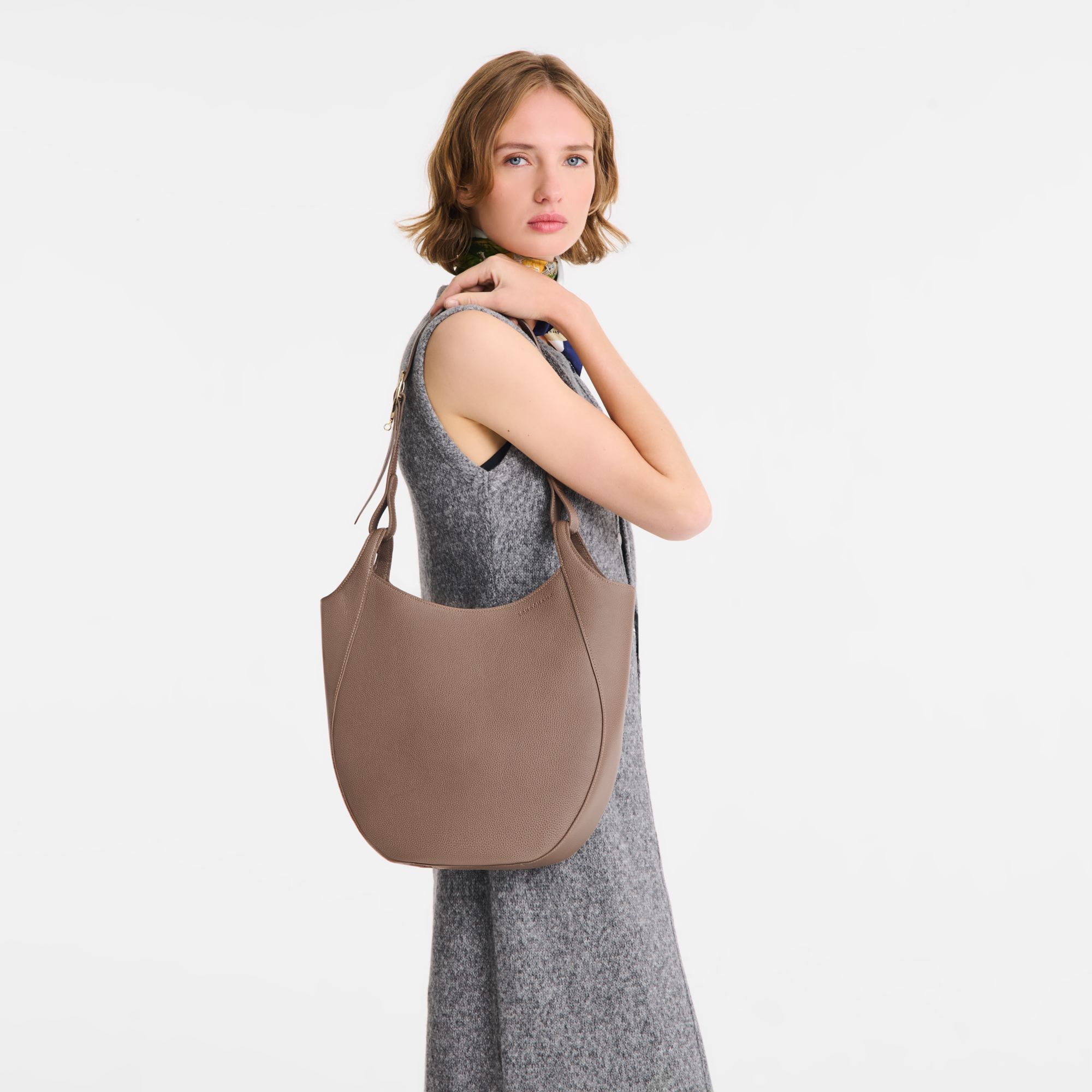 Le Foulonn&eacute; Hobo 袋 L, 褐灰色