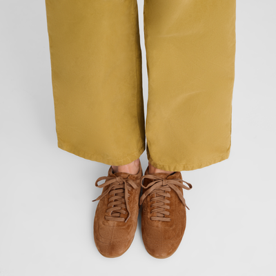 On-The-Go 运动鞋 , 琥珀棕 - 皮革