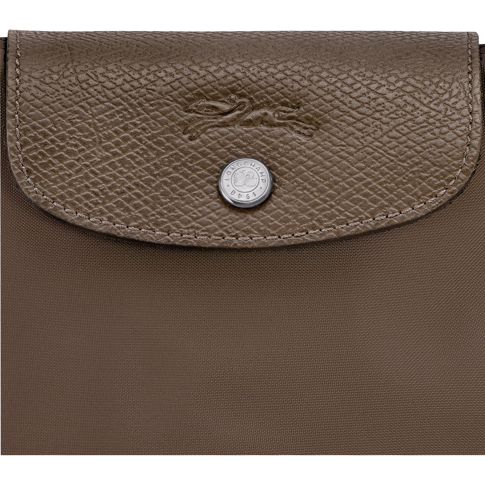 托特包 M, 泥土色 - 查看 6
        7 - 放大 Le Pliage Green 托特包 M, 泥土色