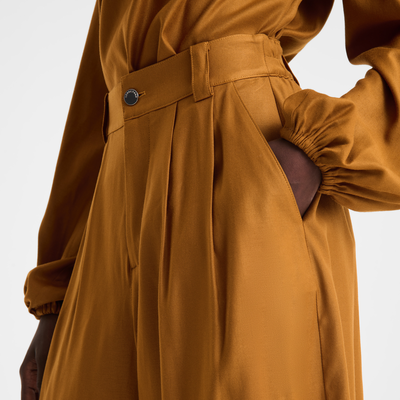 null Shorts, Caramel