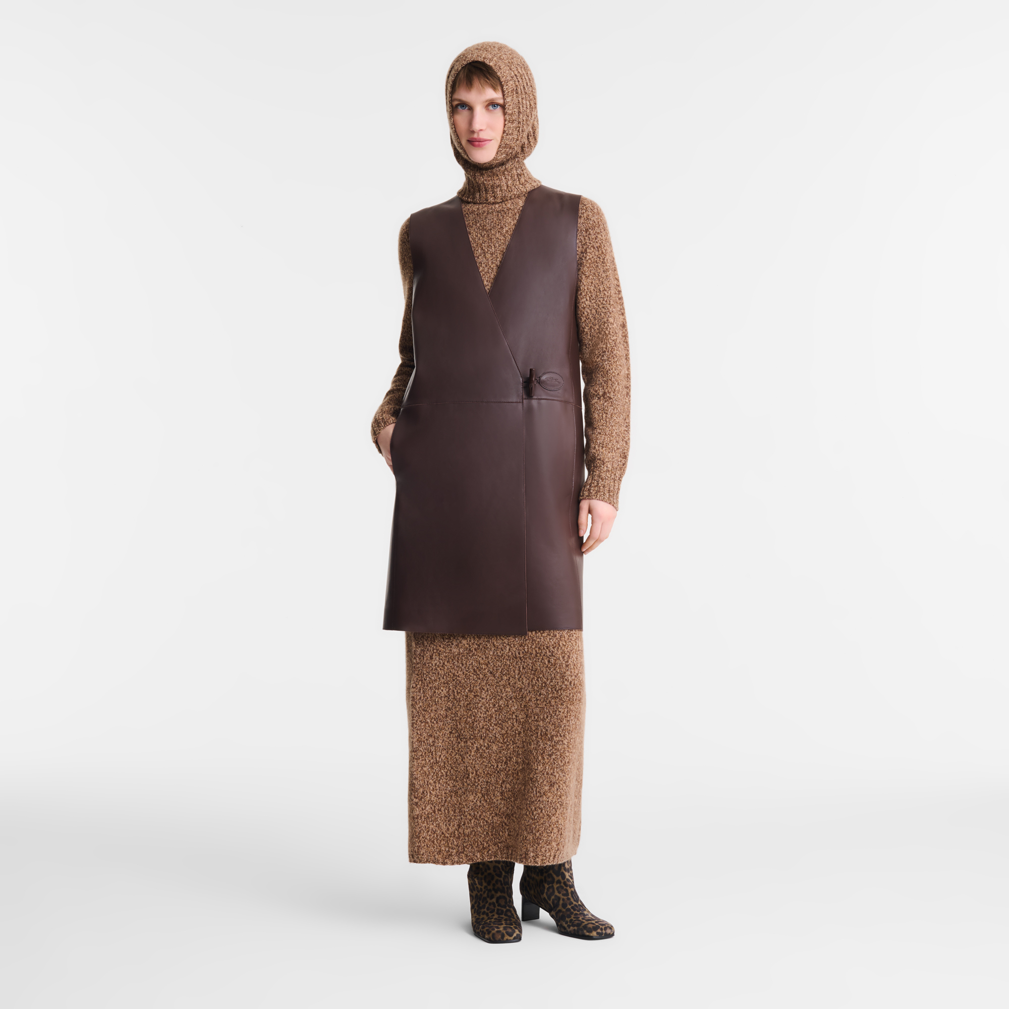 无袖夹克, 乌木色 - 查看 2
        5 - 放大 null 无袖夹克, 乌木色