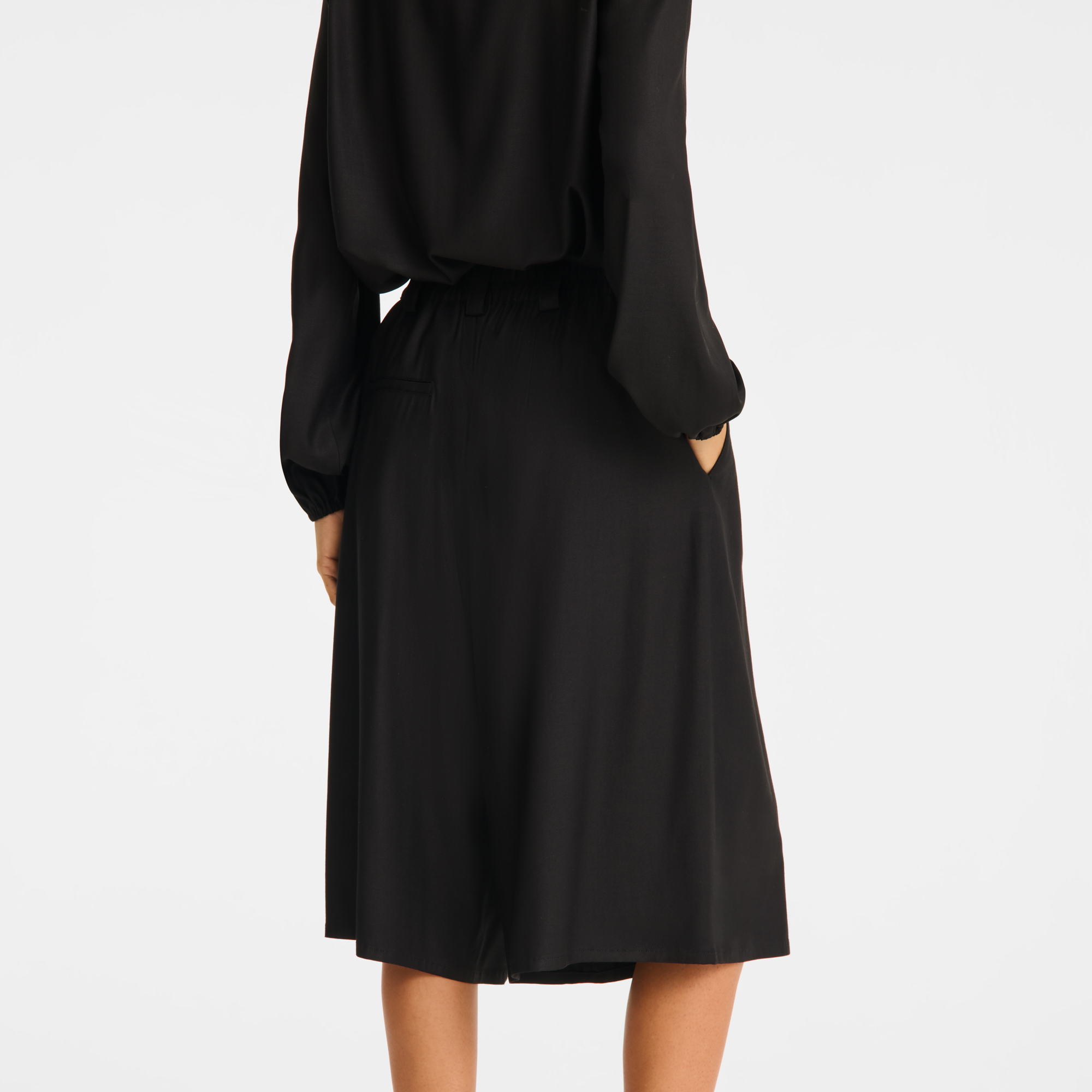 null Shorts, Black