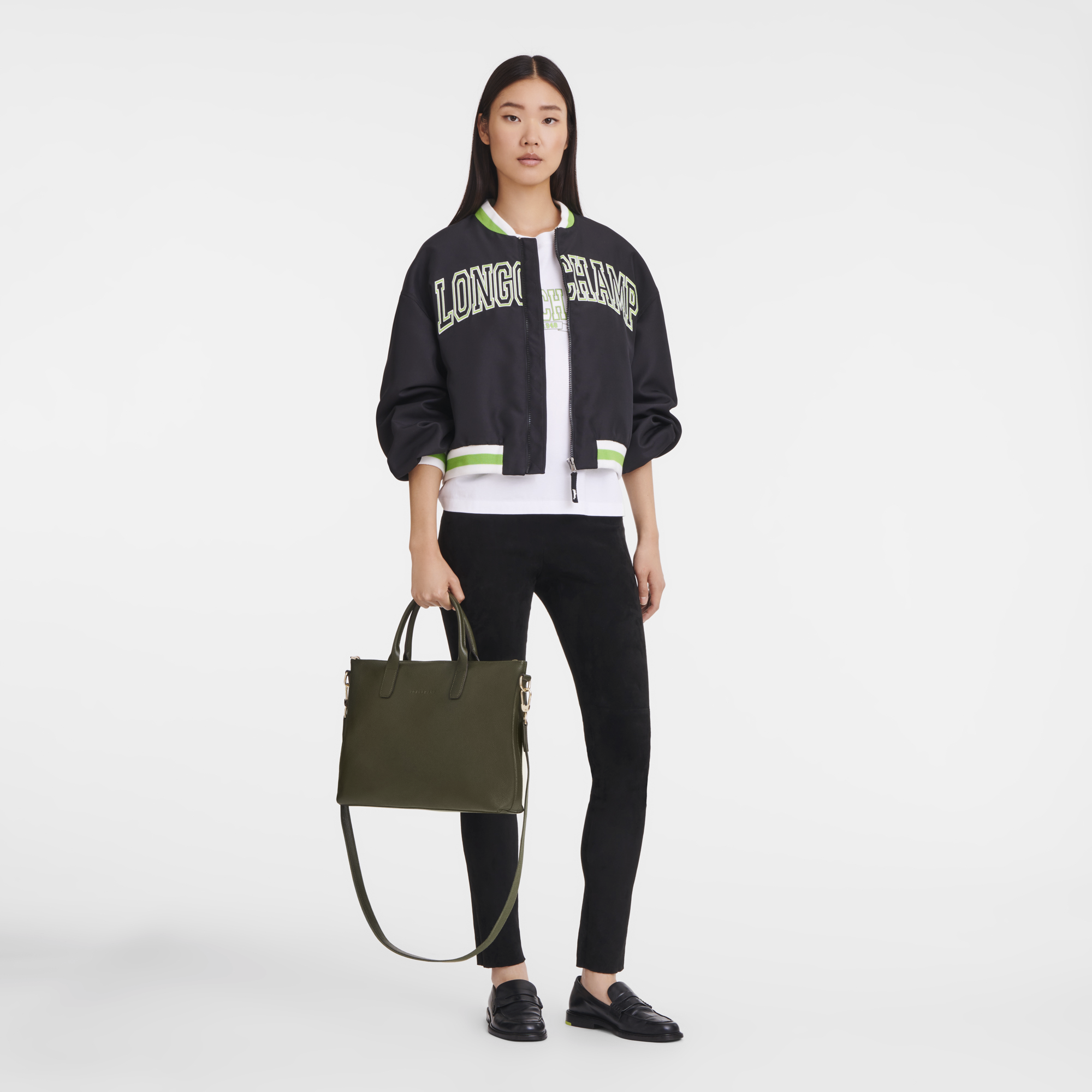 公文包 S, 卡其色 - 查看 2
        4 - 放大 Le Foulonné 系列 公文包 S, 卡其色